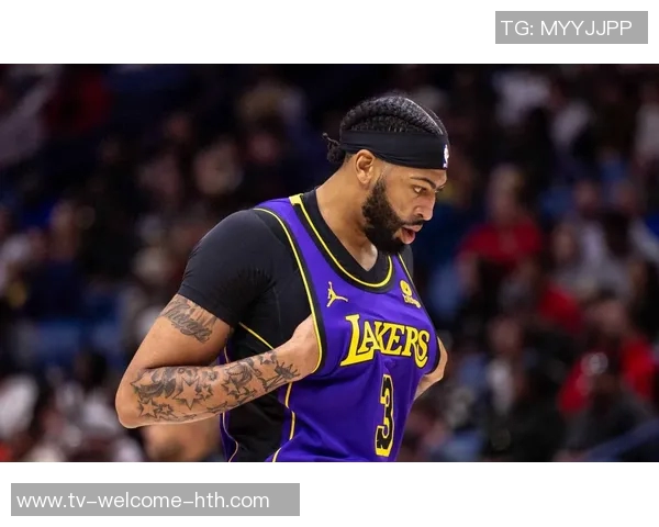 浓眉表现出色前三节高效得分19分并抢下9篮板助力球队争胜